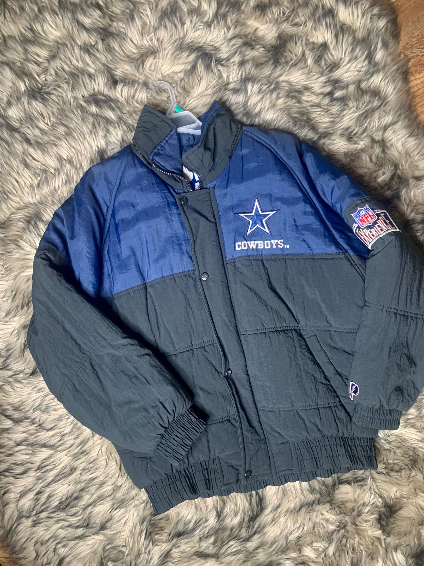 Vintage Pro Player Dallas Cowboys Puffer Jacket