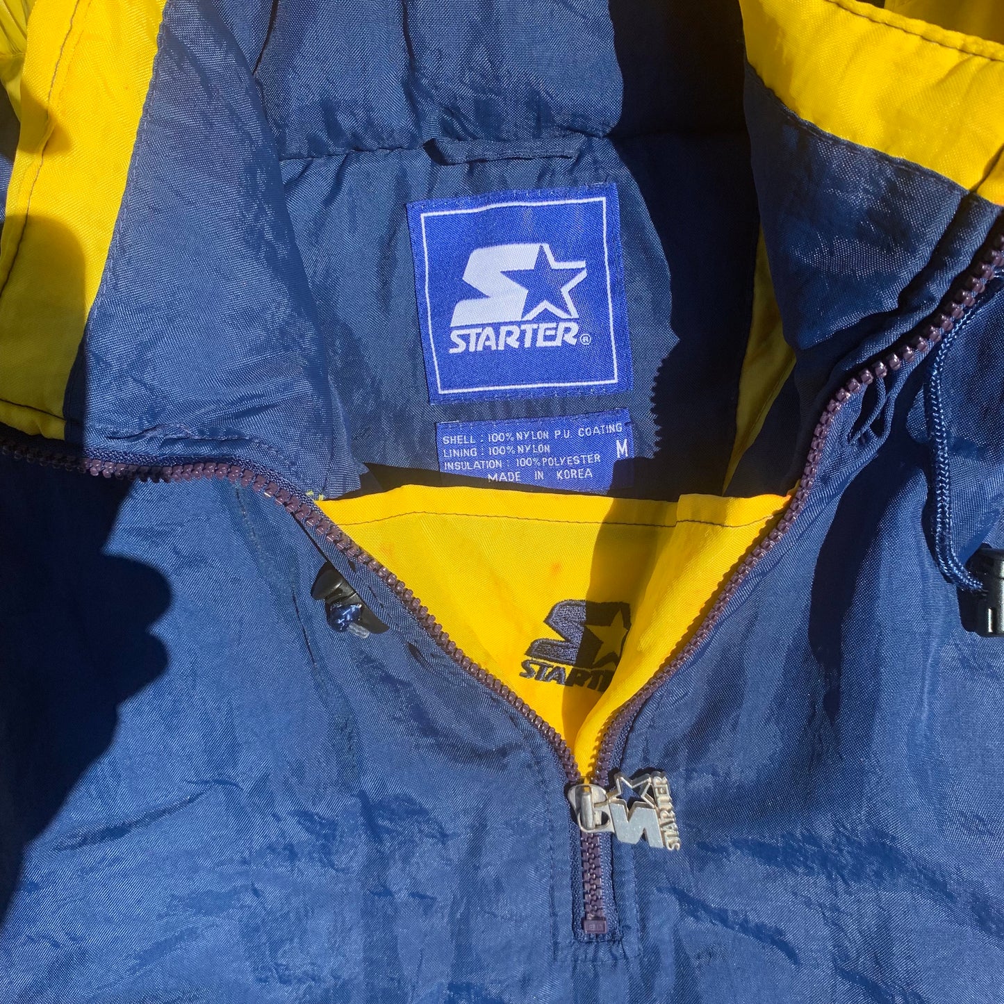 Vintage Retro 90s Notre Dame puffer starter jacket