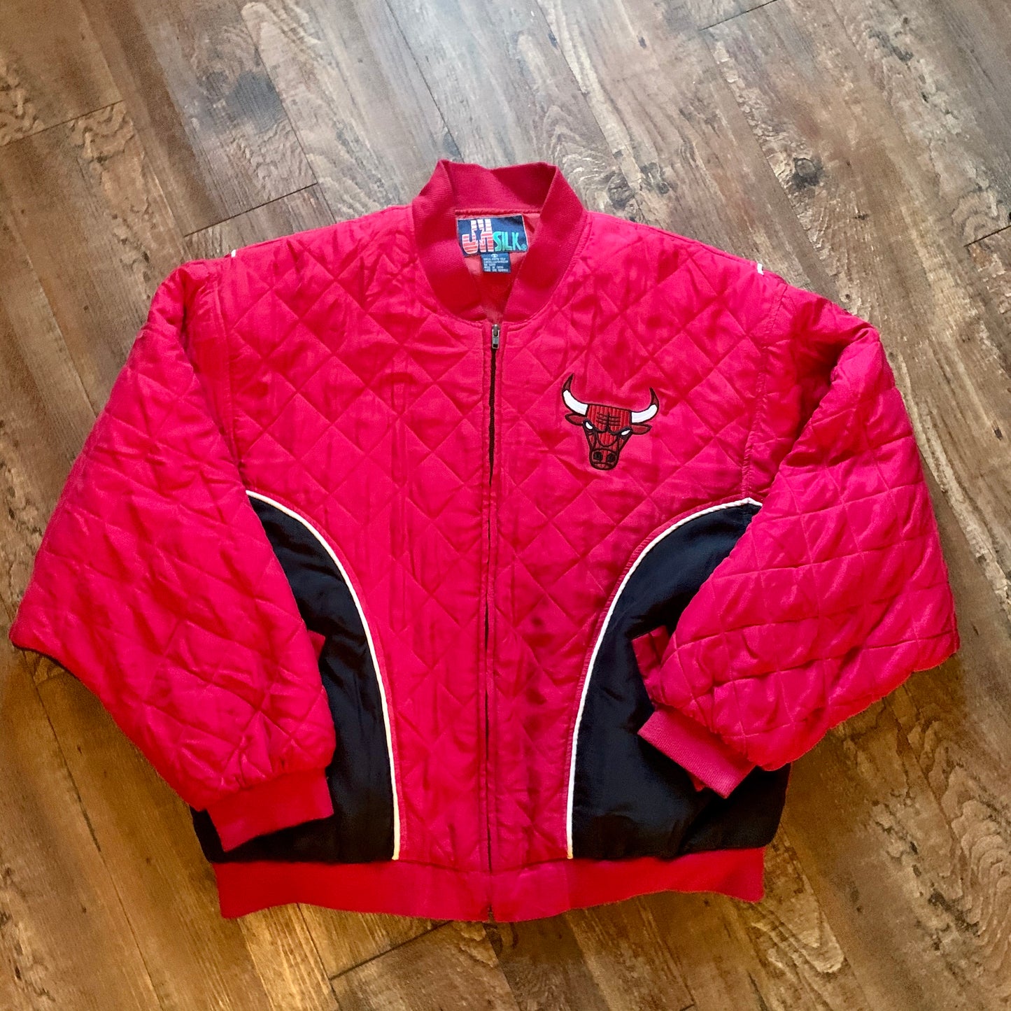 Chicago Bulls 90’s NBA Rare JH Silk Jacket