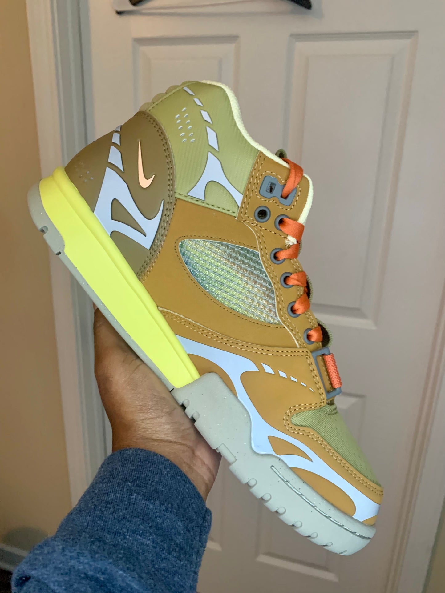 AIR TRAINER 1 'CORIANDER'